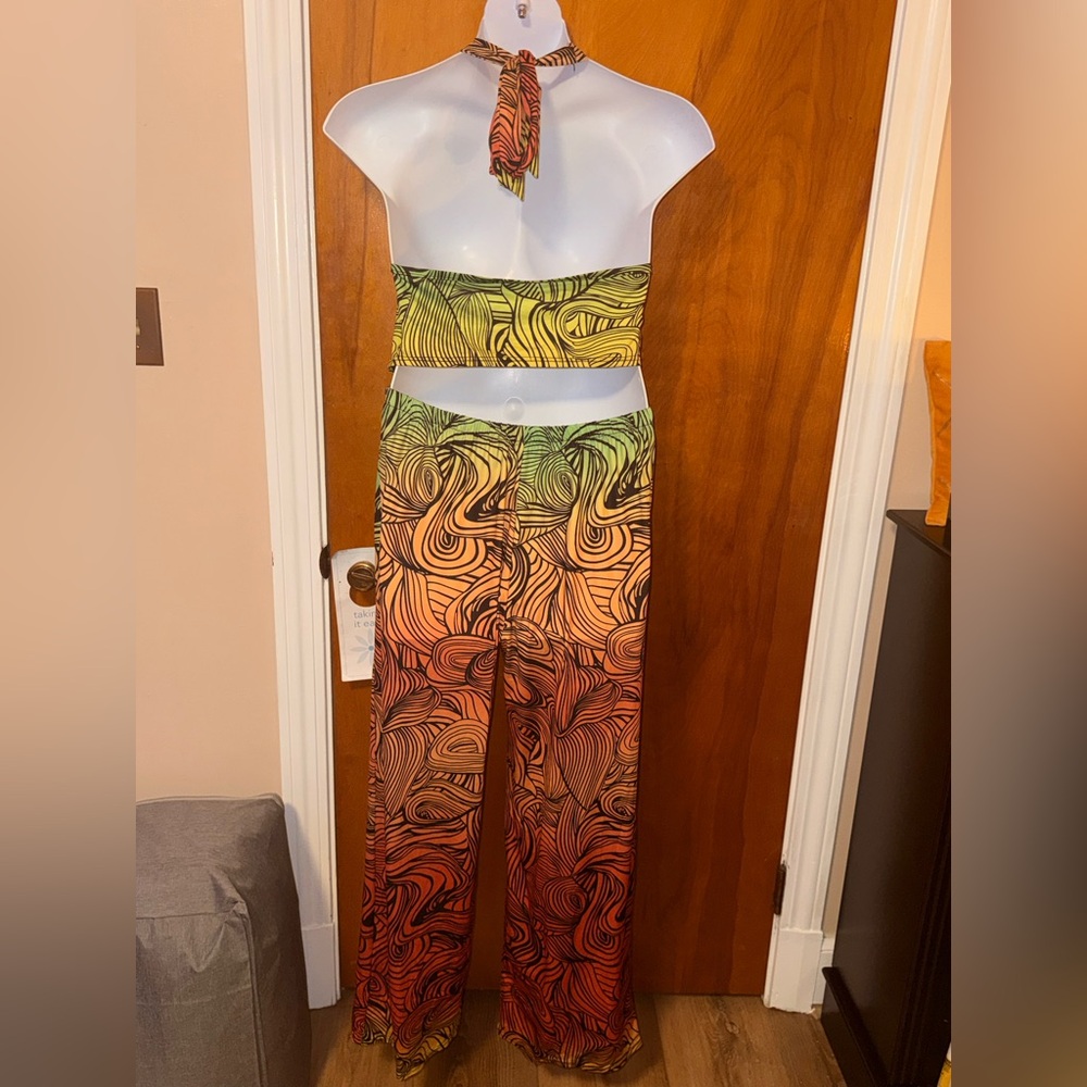 Multicolor Halter Jumpsuit - Picture 4 of 4